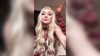 Kendra Sunderland – Christmas buttplug fun day OnlyFans leak free video